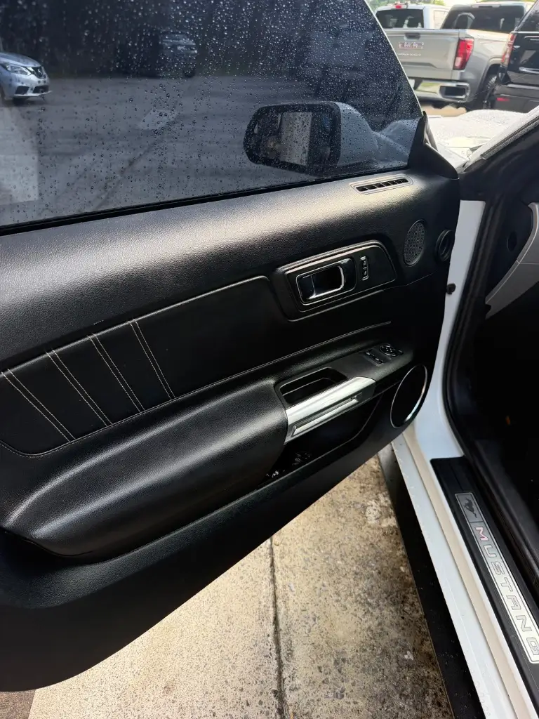 2017 Ford Mustang, photo 9
