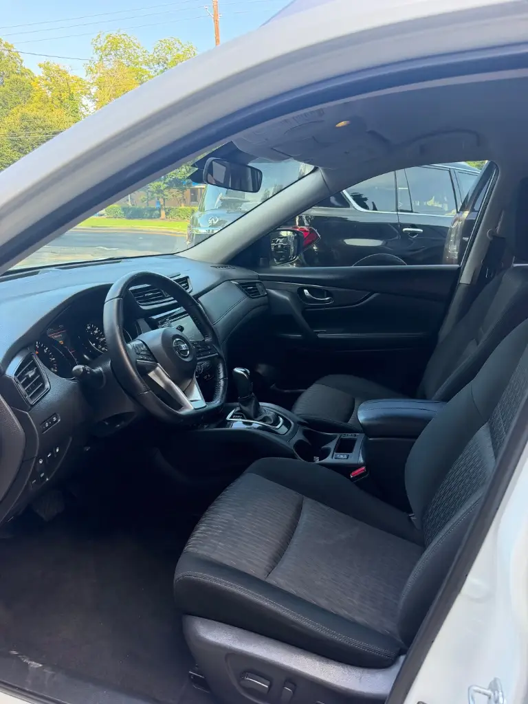 2020 Nissan Rogue, photo 9