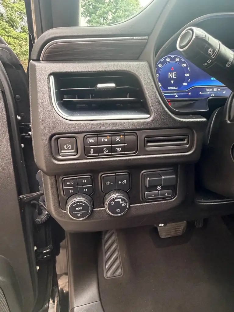2024 Chevrolet Suburban, photo 9