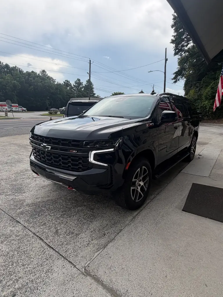 2024 Chevrolet Suburban, photo 3