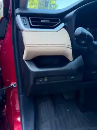 2025 Toyota RAV4, photo 9
